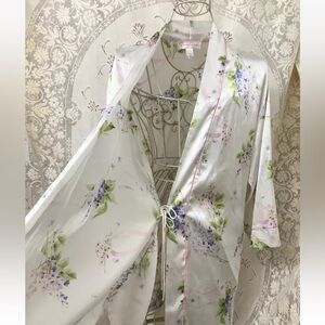 Vintage he Oscar de la renta pink label short floral robe size M